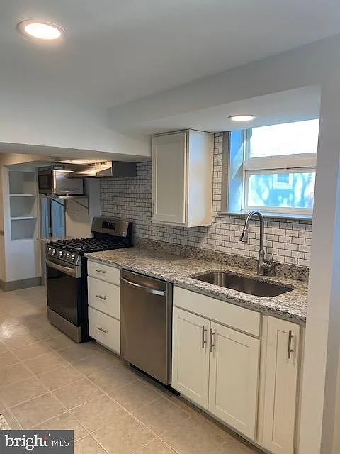 1 bed, 1.0 bath, 750 sqft, $1,895 — Photo 2