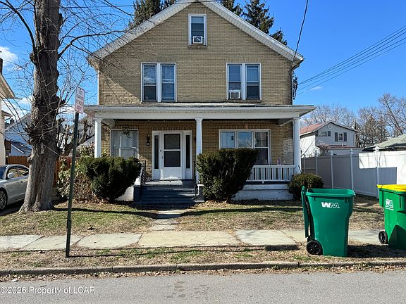 5th image of 226 Washington St