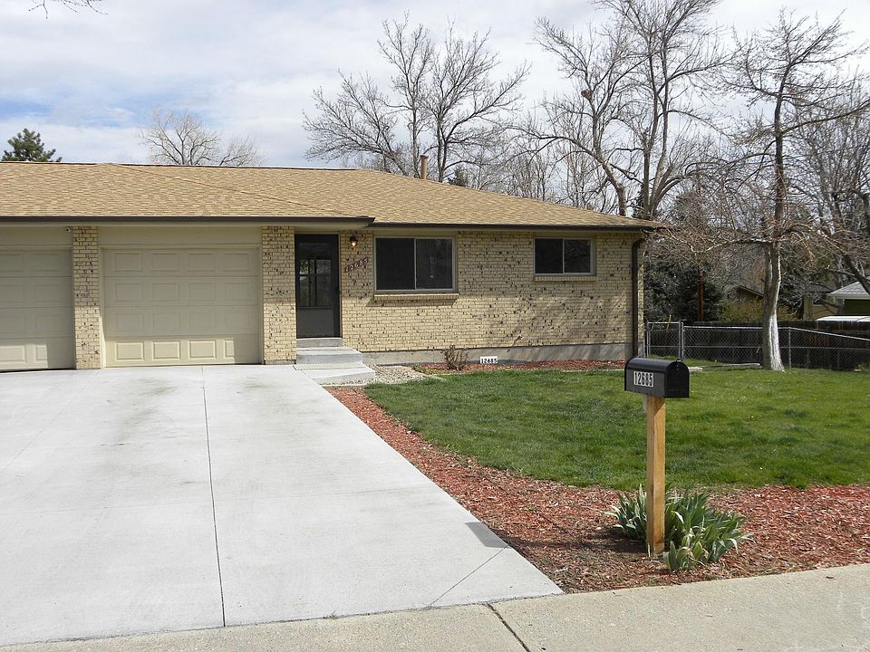 attached 1 car garage