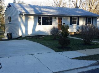 1110 Hillcrest Dr SW, Vienna, VA 22180
