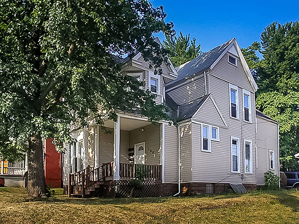 160 S. Arlington