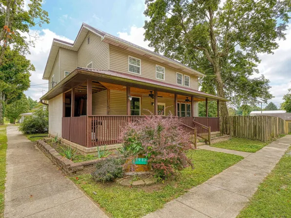 11988 Main St, Adelphi, OH 43101