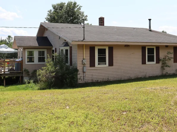 712 Weld Street, Dixfield, ME 04224