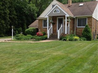 24455 Beech Ln, North Olmsted, OH 44070