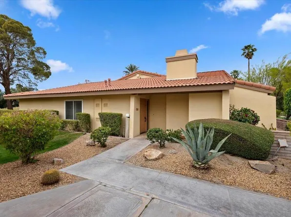 2671 N Whitewater Club Dr, Palm Springs, CA 92262