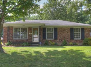 4312 Raven Ridge Dr, Louisville, KY 40216