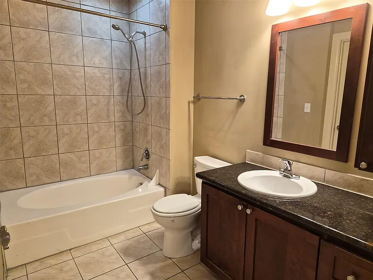1010 Rosine St #23 — Photo 14
