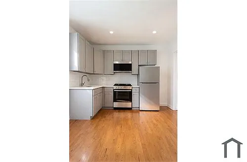 14 Touraine Ave Photo 1