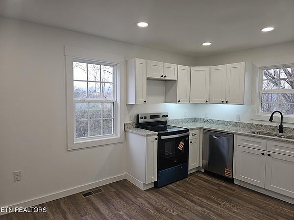 4th image of 144 Stratford Rd