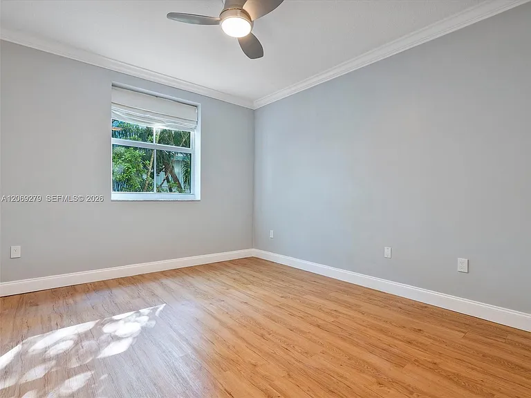 9172 Collins Ave #216 — Photo 11