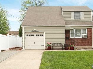 317 Manning Pl, Bergenfield, NJ 07621