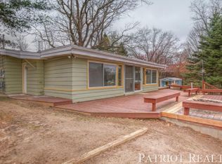13635 Sunset Shores Dr NE, Cedar Springs, MI