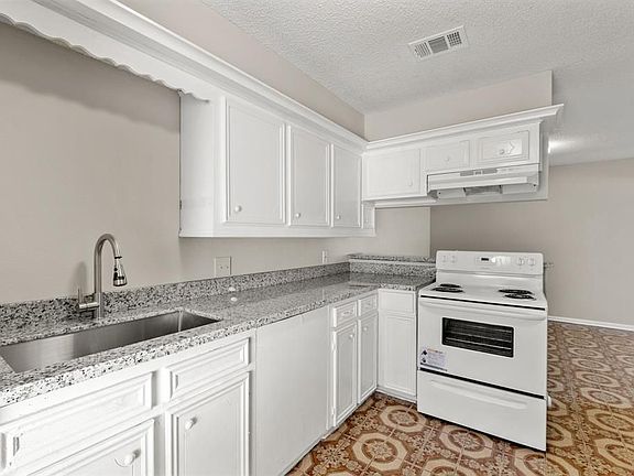 3rd image of 8714 Kirkland Dr