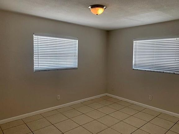 3rd image of 4524 SW 54th St APT 604