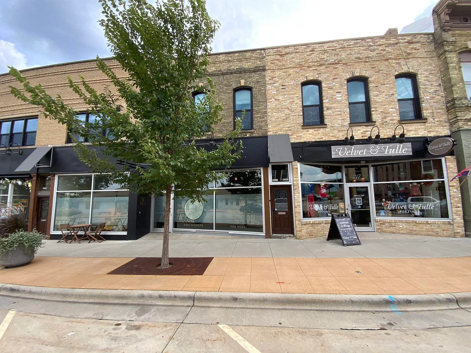 3 bed, 1.0 bath, 926 sqft, $1,500 — Photo 1