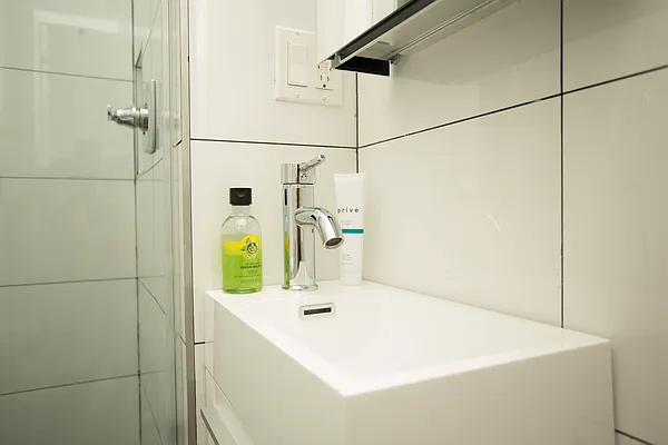 Rented by Blip LLC | media 19