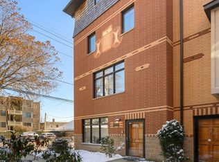 1018 Alexander Ln, Oak Park, IL
