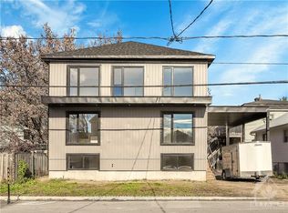 37 Jolliet Ave #B, Ottawa, ON K1L 5H4