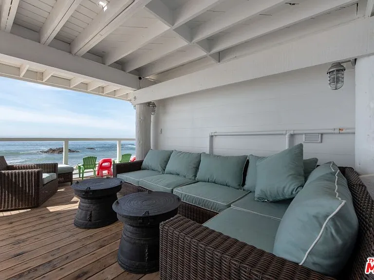 24942 Malibu Rd — Photo 36