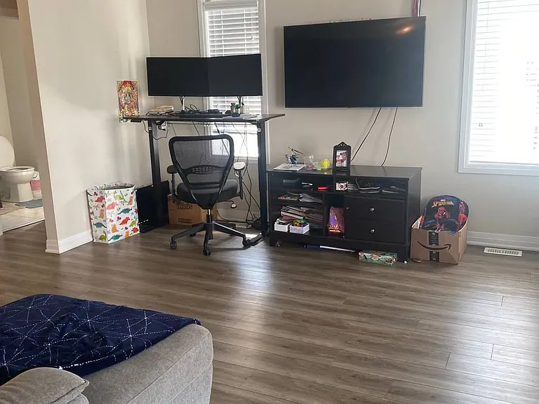 80 Progress Cres — Photo 9