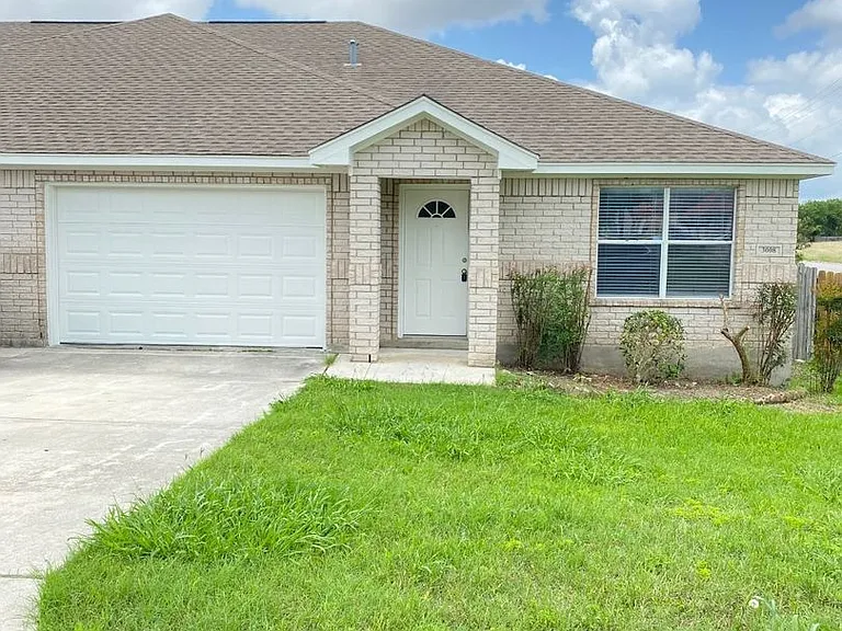 3008 Pine Valley Dr — Photo 13