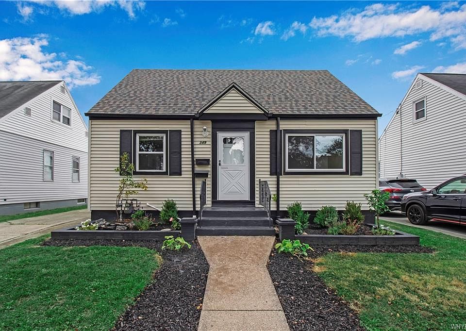1st image of 349 Taunton Pl