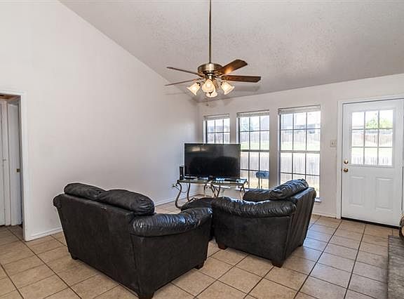5th image of 7404 Saddleridge Dr
