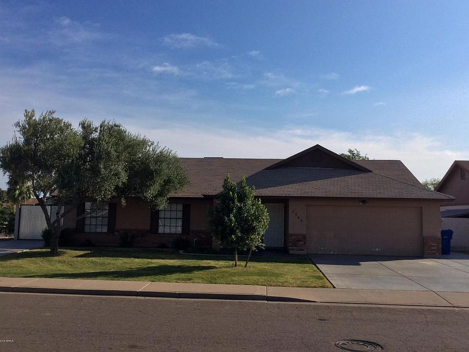 1st image of 2365 E Catalina Ave