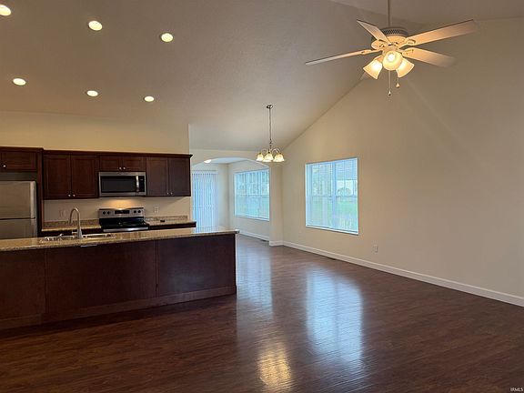 2nd image of 520 S Jackson St #18