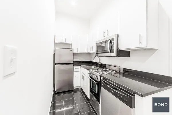 Rented by Bond New York | media 11