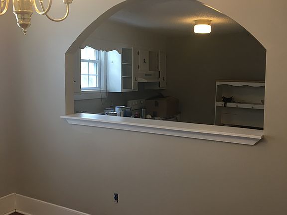 5th image of 1007 7th Ave APT 2