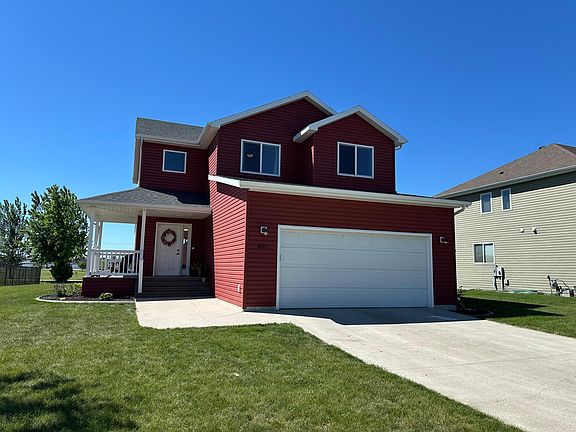 2nd image of 4893 Lavonne Ct S