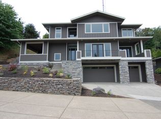 301 NW Meridian Ridge Ct, Portland, OR 97210