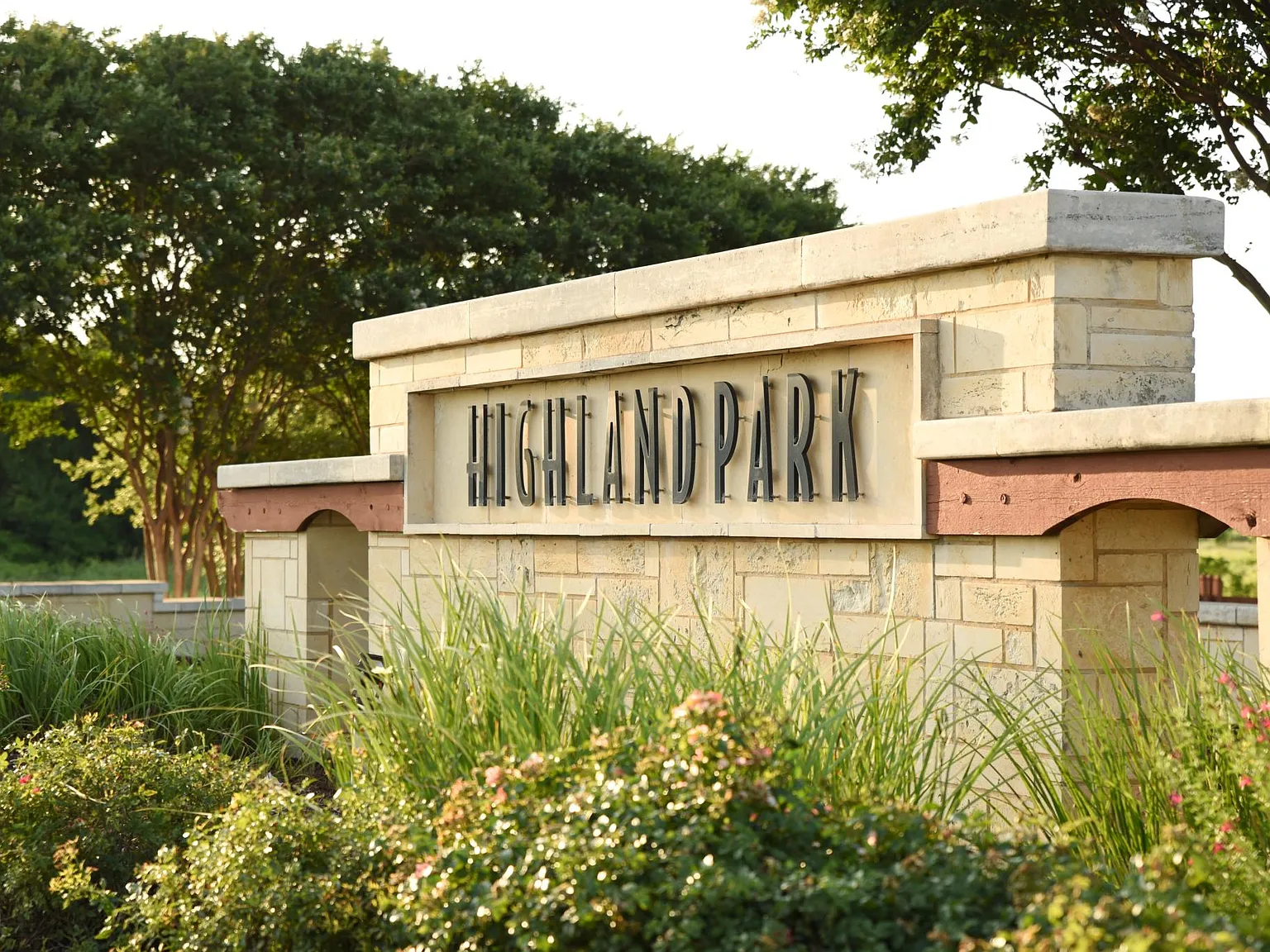 2 bed, 2.5 bath, 1443 sqft, $1,900 — Photo 1
