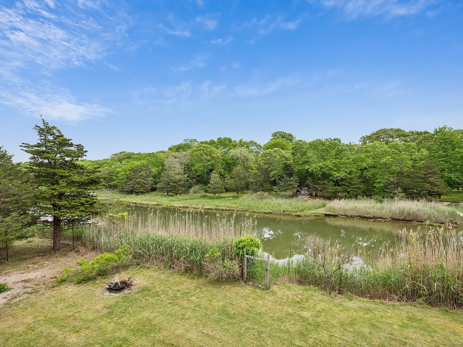 Waterfront Gem. 2026 Gut Reno. It's All About The Views — Photo 3