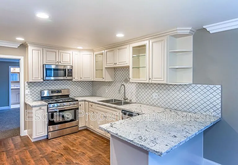 1218 N Olive St #A — Photo 9