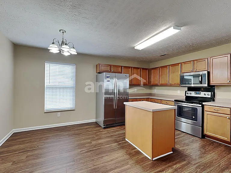 377 Stewart Springs Dr — Photo 3