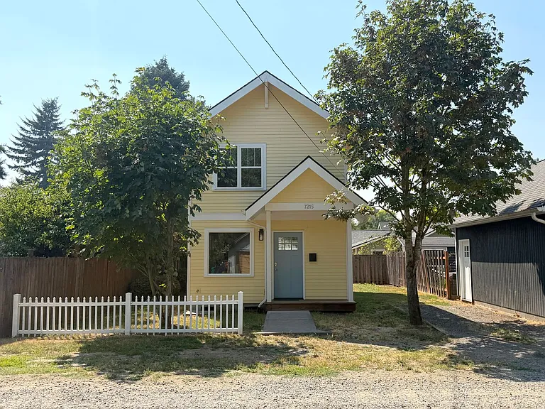 7215 SE 54th Ave #&-5354 — Photo 1