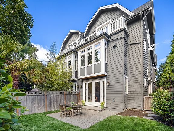 2nd image of 2207 A Nob Hill Avenue N