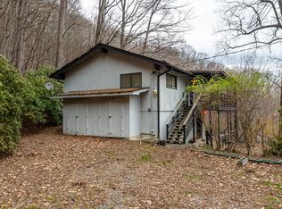 74 Flowery Branch Rd, Sylva, NC 28779