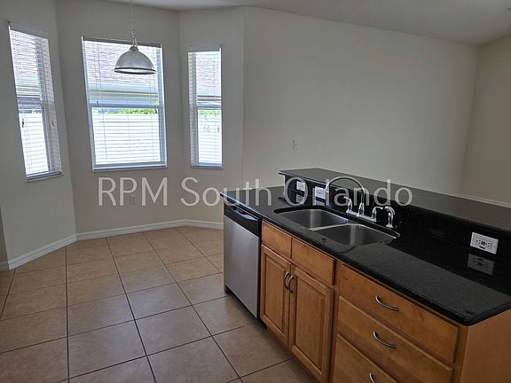 3rd image of 2348 Brewerton Ln