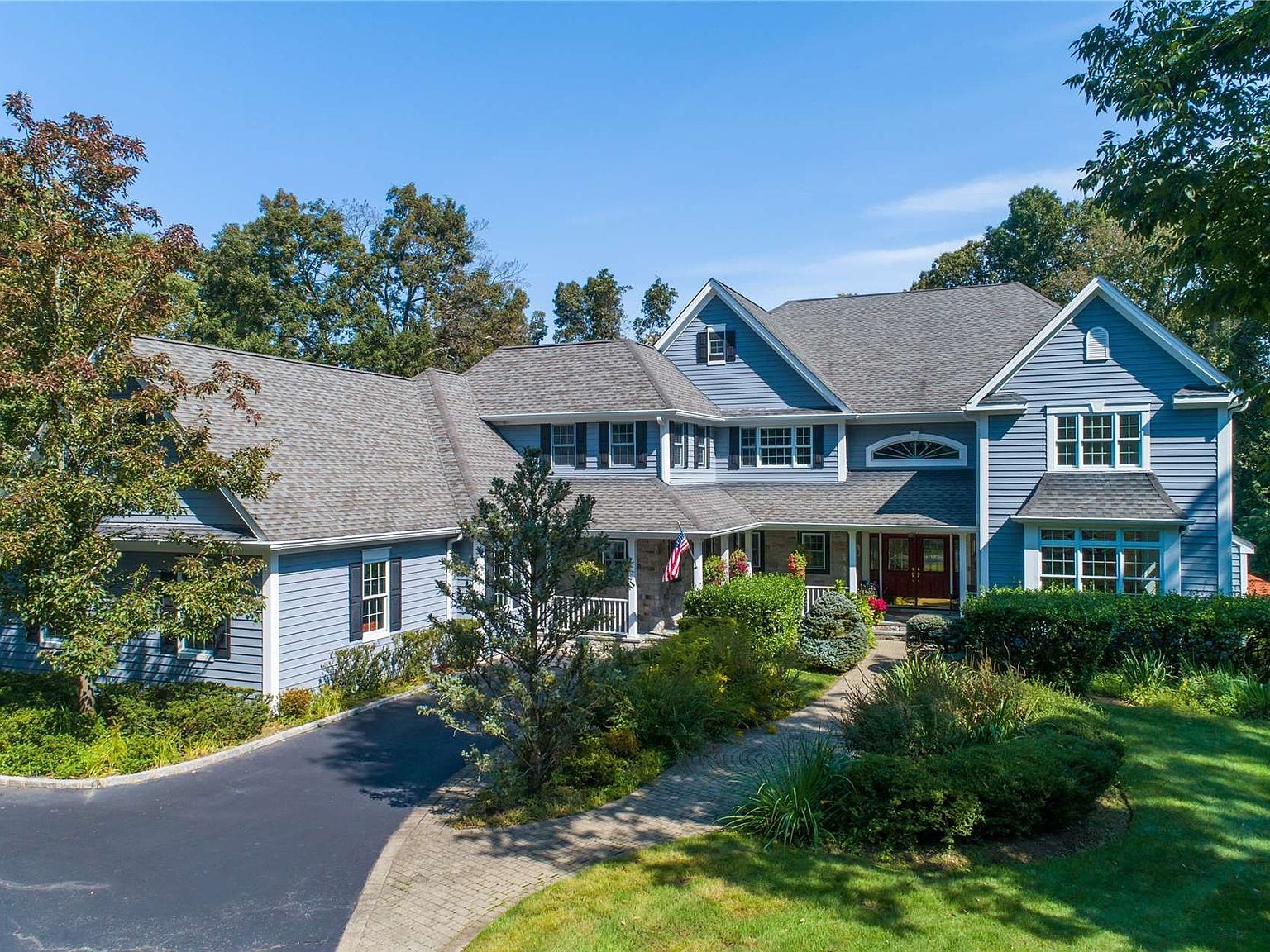 4 Jennings Rdg, Cold Spring Harbor, NY 11724 | Zillow