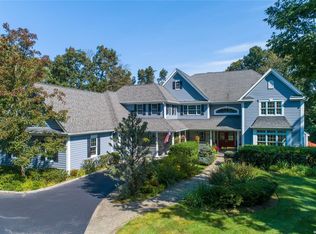 4 Jennings Rdg, Cold Spring Harbor, NY 11724