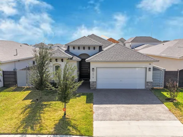 1010 Poacher Dr, Laredo, TX 78045