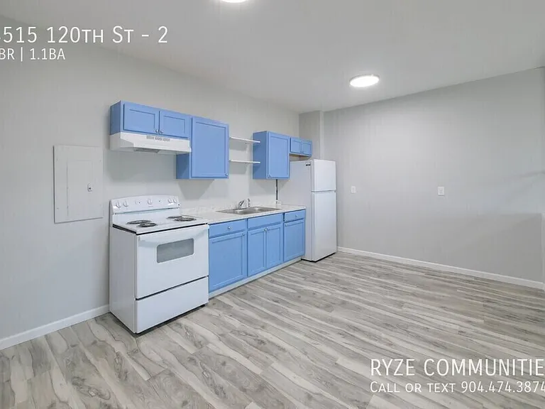 4515 120th St #2 — Photo 5