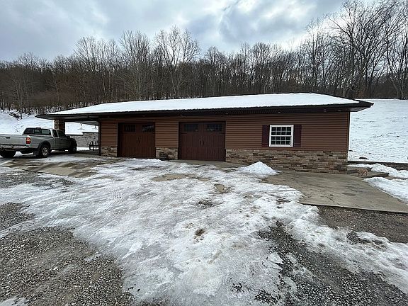 3rd image of 189 Crossroads Rd