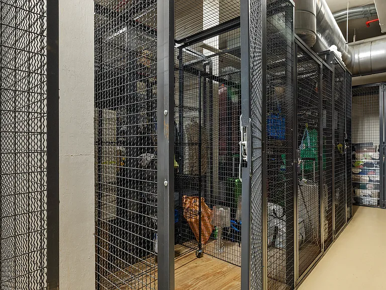 101 W 24th St #10D — Photo 11