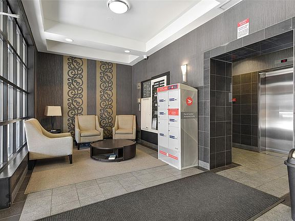 3rd image of 930 Yates St #505