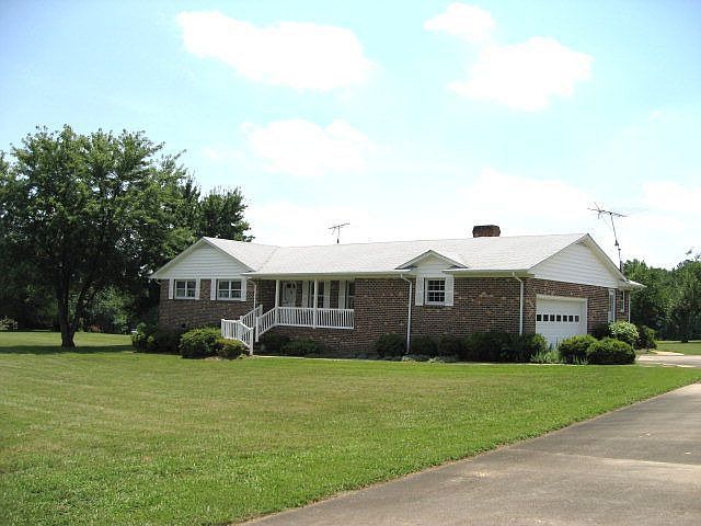 1st image of 811 Prestwould Dr