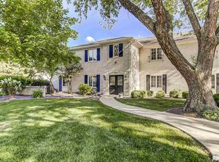 3132 Huntington Woods Dr, Springfield, IL 62704